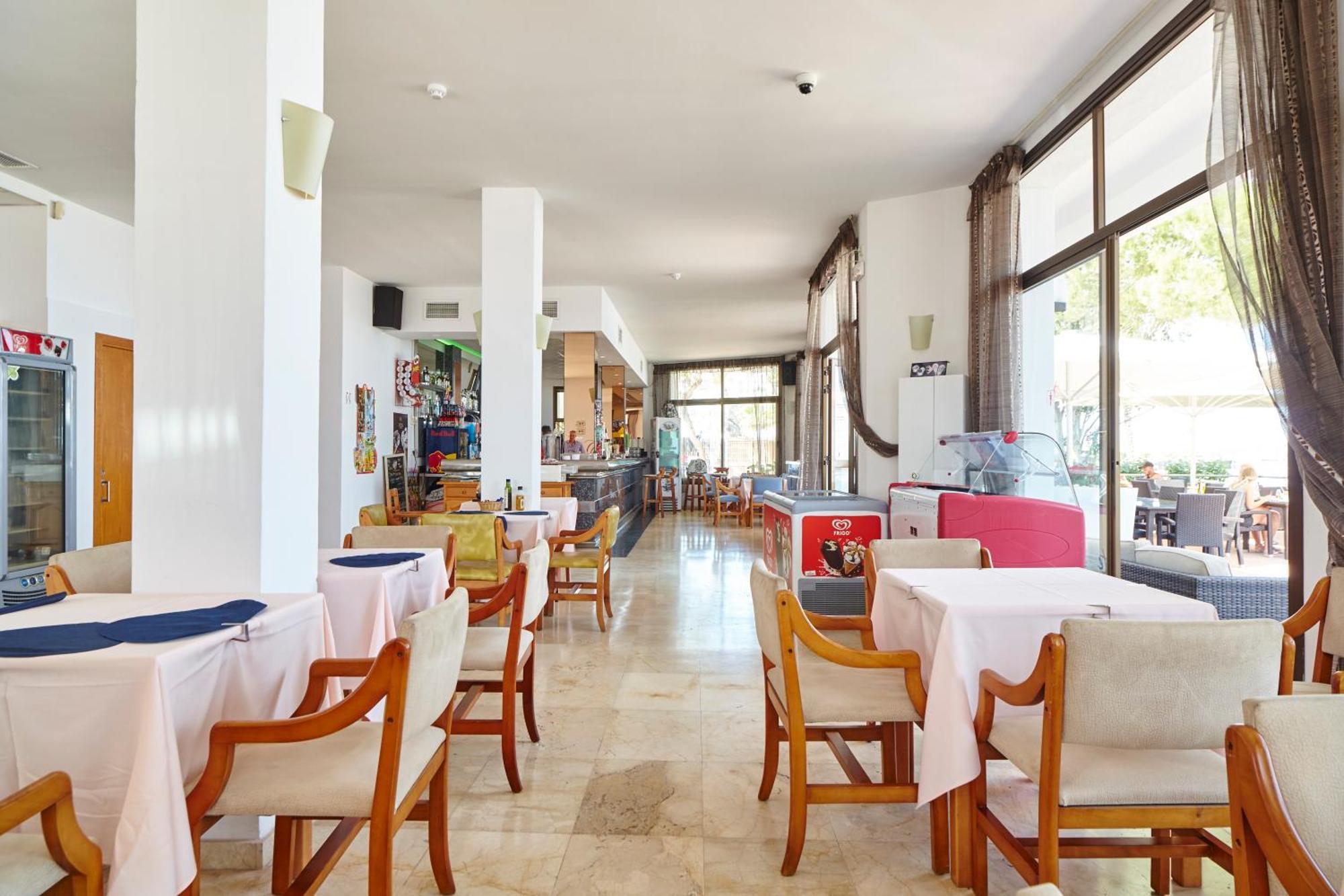 Apartamentos Ses Savines Sant Antoni de Portmany Exterior foto